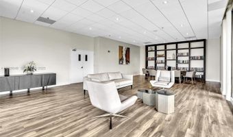 20505 E Country Club Dr 138, Aventura, FL 33180