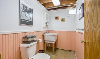 572 Trego Cir, Ann Arbor, MI 48103