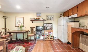 74 Third St, Newport, RI 02840