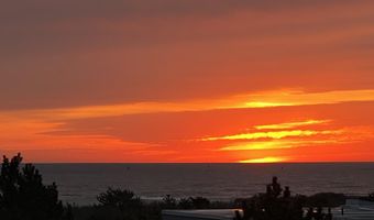 22 E 7TH St, Barnegat Light, NJ 08006