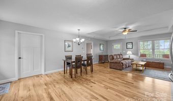 17 Laurel Rd, Arden, NC 28704
