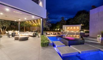 21 Drifting Shadow Way, Las Vegas, NV 89135