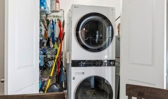 102 Adams Ct, Bardstown, KY 40004