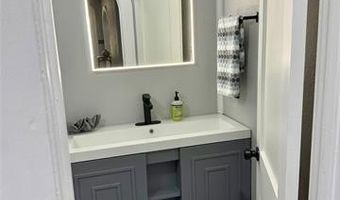 214 E SW, Ardmore, OK 73401