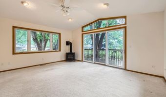 211 Mckinley St, Anoka, MN 55303