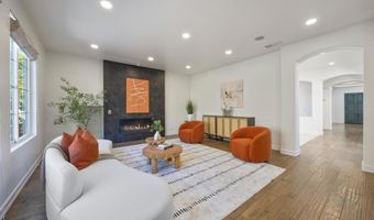 827 W Heritage Oak Ct, Altadena, CA 91001