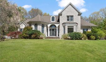 4 Christopher Dr, Lincoln, RI 02865