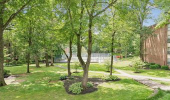 3358 WOODBURN Rd 24, Annandale, VA 22003