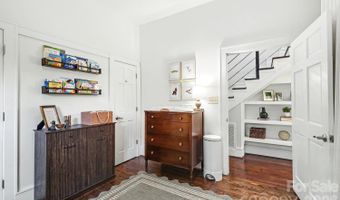 904 36th St, Charlotte, NC 28205