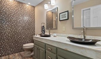 6725 Dorsett Dr, Bartlesville, OK 74006