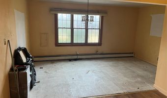 22 Guilette Pl, Amityville, NY 11701