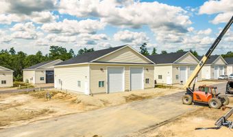 121 Isinglass Cir, Barrington, NH 03825