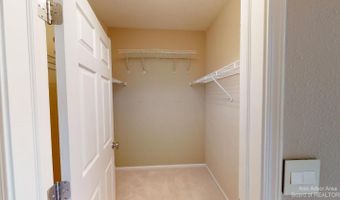 1408 Fox Pointe Cir, Ann Arbor, MI 48108