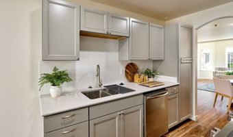 421 HARRIS Ln, Oregon City, OR 97045
