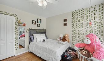 8 Avalon Ave, Barnegat, NJ 08005