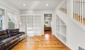 1240 NEWPORT Ave SW, Bandon, OR 97411