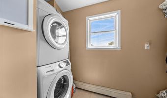 24 Lebrun Ave, Amityville, NY 11701
