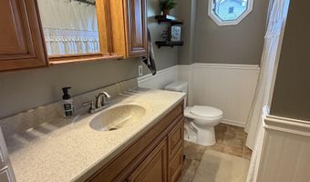 1004 15th St, Aurora, NE 68818