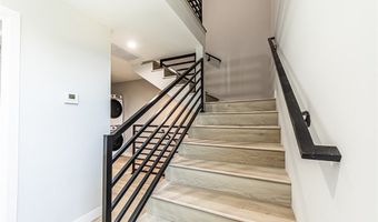 2223 S Highland Ave, Los Angeles, CA 90016