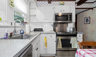 1101 YORKLYN Rd, Hockessin, DE 19707