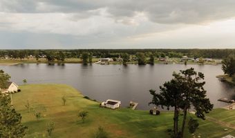 548 Walker Ln, Baxley, GA 31515