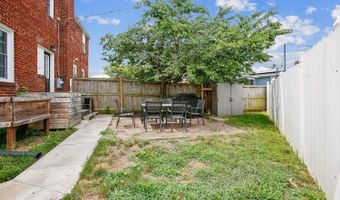 5812 N KINGS Hwy, Alexandria, VA 22303