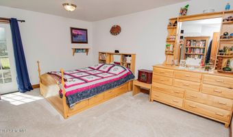 688 Champs Rd, Bonners Ferry, ID 83805