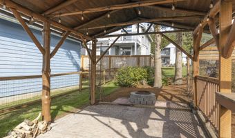 126 N OCEAN Ave, Rockaway Beach, OR 97136