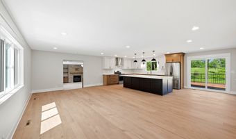 33944 Overton Cir, Adel, IA 50003