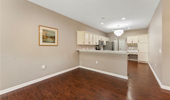 276 Sandover Dr, Aurora, OH 44202