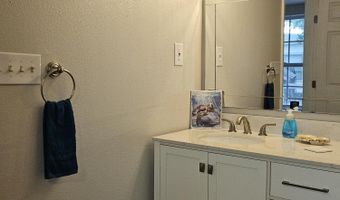 2548 Bryn Mawr Ave, Biloxi, MS 39531