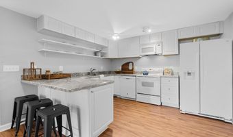 3716 KRYSIA Ct, Annandale, VA 22003