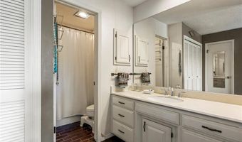 2208 2210 Oakwood Ave, Bentonville, AR 72712