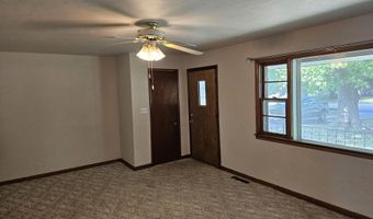 1115 S Carnation Dr, Aurora, MO 65605