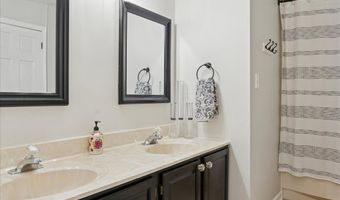 254 CHEYENNE Dr, Bear, DE 19701