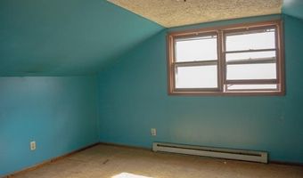 11 Melissa Ct, Albany, NY 12205