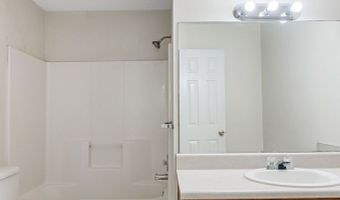 2931 Stonewater Dr, Albany, GA 31721