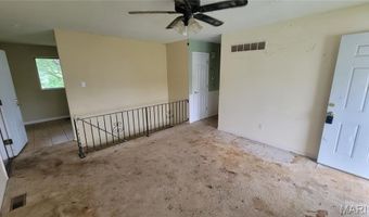 2811 Vineyard Dr, Arnold, MO 63010