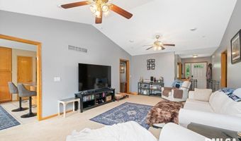 325 WOODLAND Dr, Andalusia, IL 61232