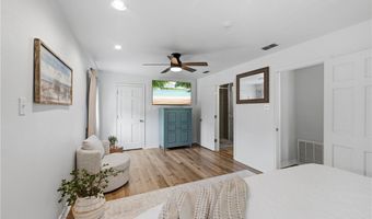 201 W Rhodes Ave, Aransas Pass, TX 78336