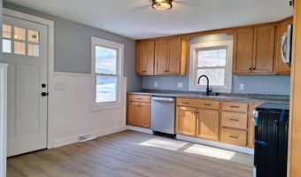 155 Second St, Auburn, ME 04210