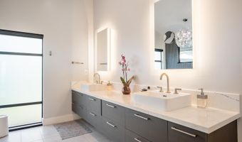 557 Kupulau Dr, Kihei, HI 96753