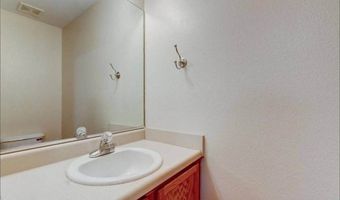 1062 10th Ave NW, Altoona, IA 50009