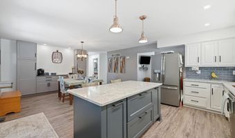 1004 Elm St, Auburn, IN 46706