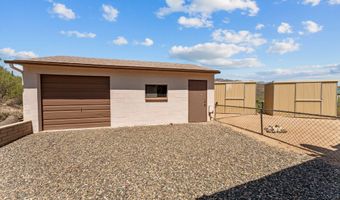 34820 S Desert Cv, Black Canyon City, AZ 85324