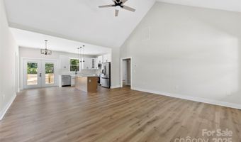 105 Darvee Rd, Blacksburg, SC 29702