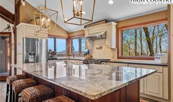 792 Pigeon Roost Rd, Banner Elk, NC 28604