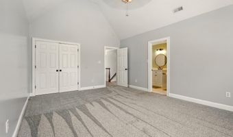 225 Watersedge Dr, Boiling Springs, SC 29316