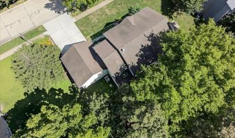 465 Redwood Forest Dr, Ballwin, MO 63021