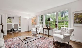 7721 MARYKNOLL Ave, Bethesda, MD 20817